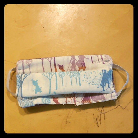 A homemade frozen 2 mask - Picture 1 of 2